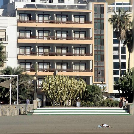 אסטפונה Hotel Buenavista מראה חיצוני תמונה The hotel's pool